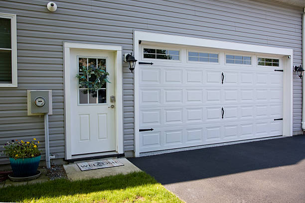 24/7 Emergency Garage Door Roller Replacement experts in Annandale, MN